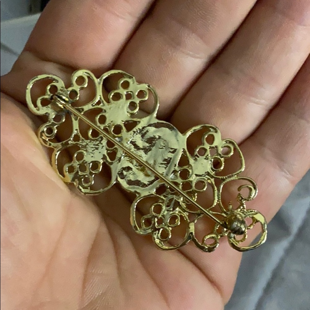 Brooch - Picture 2 of 3